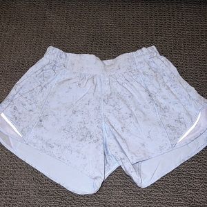 Lululemon Dusty Blue Hotty Hot shorts 4”